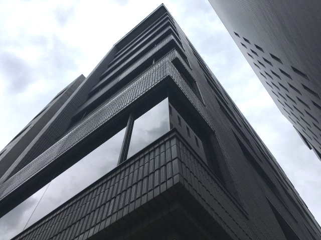 ロックフィールドビルの外観