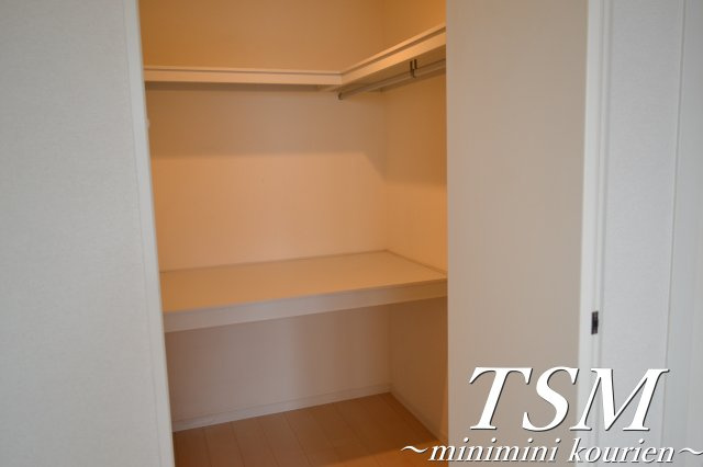 ブルーオニオンの収納|ウォークインクローゼット