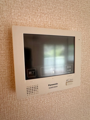 【設備】 | シャンペトル | バスルームの浴室暖房乾燥機で外に干せないお洗濯物もすっきり乾きます♪雨の日のお洗濯もバッチリ！