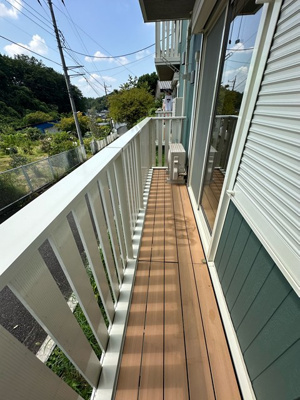 【バルコニー】 | シャンペトル | バルコニーは南西向きなので、お洗濯物はお昼からでも乾きそう♪気分転換をするにもおすすめです☆