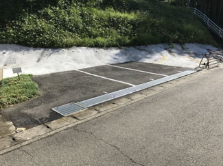 【駐車場】 | いつでも目の届く敷地内に駐車場があります♪お車をお持ちのファミリーさんにオススメです☆