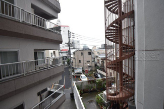 【展望】 | 物件のお問い合わせは、 ０３－６７２１－０８１８までお気軽にどうぞ！
バルコニーからの眺望