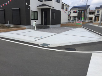 【駐車場】