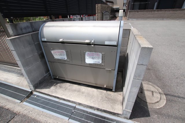 【設備】 | アンプルールクラージュCURE | 敷地内ゴミ捨場