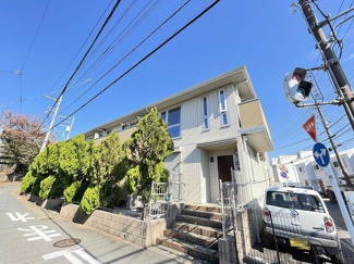 【外観】 | グリーンライン「東山田」駅まで徒歩5分！便利な立地の2階建てアパートです☆通勤通学はもちろん、お買い物やお出かけにもGood☆