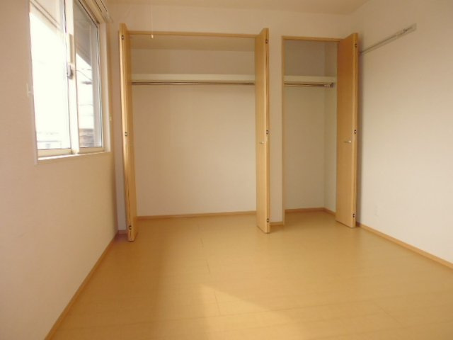 倉敷市東塚３丁目のアパートの洋室