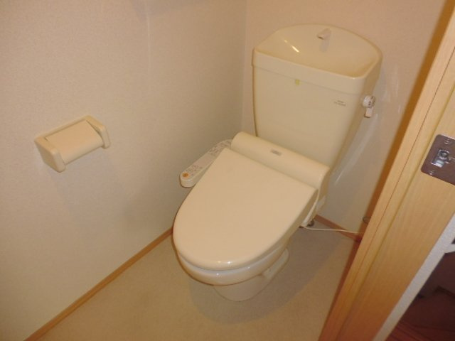 倉敷市東塚３丁目のアパートのトイレ