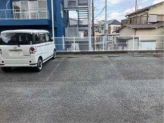 【駐車場】 | いつでも目の届く敷地内に駐車場があります♪荷物がかさばりがちなお買物にも、敷地内駐車場があると便利ですよね☆