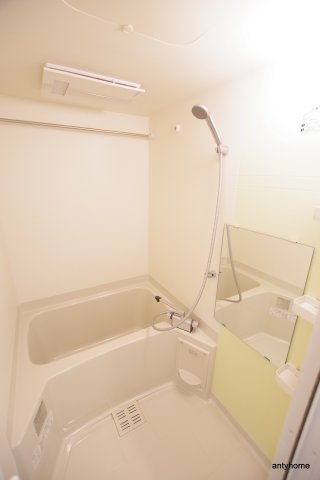 アドバンス西梅田ウインズ　仲介手数料無料の浴室