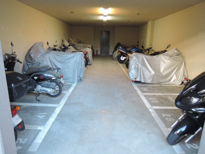 【その他共用部分】 | ザ・クレストシティ パークコート | バイク置場