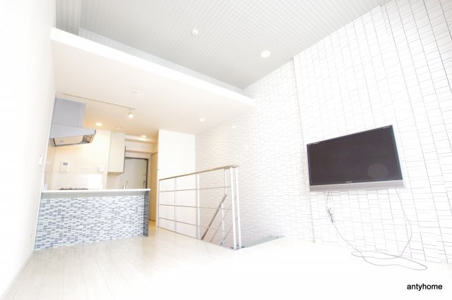 オアシス梅田　仲介手数料無料の居間・リビング