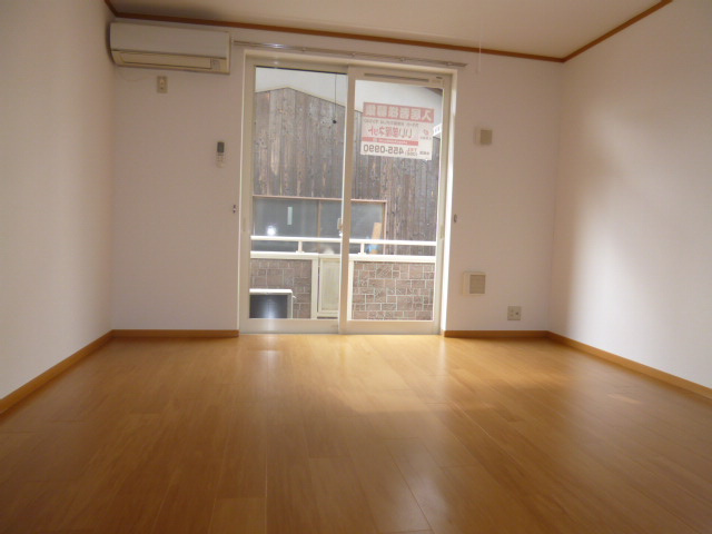 ＮＯＷ　ＬＩＦＥ　Ｂの居間・リビング|洋室