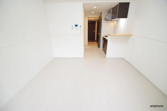 ローランズ（LOWLANDS）西天満の寝室