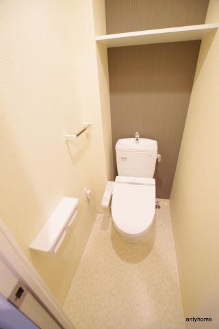 ローランズ（LOWLANDS）西天満のトイレ