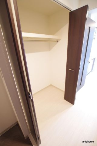 ローランズ（LOWLANDS）西天満の収納