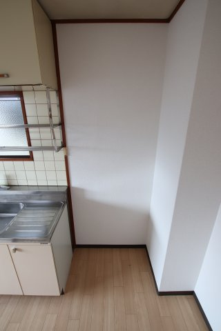 【その他】 | メゾン深井 | 冷蔵庫スペース