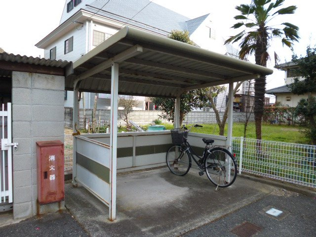 クレストール山崎のその他共用部分|自転車置き場