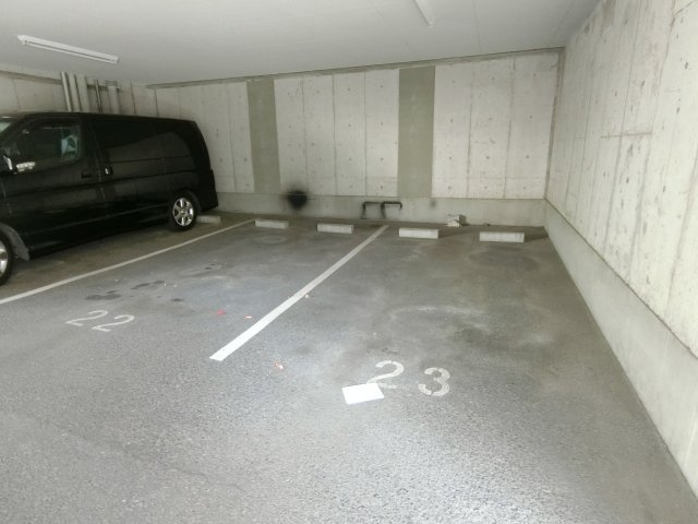 【駐車場】 | ボンホワイエ帝塚山