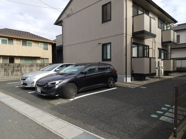 レフア古見の駐車場