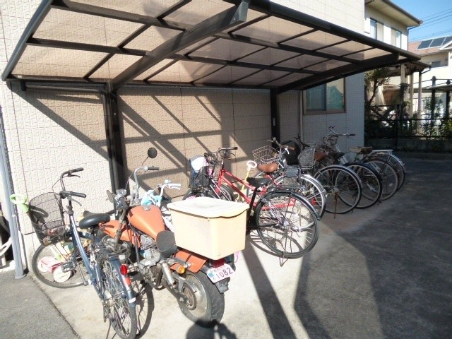 倉敷市茶屋町のアパートのその他共用部分|自転車置き場