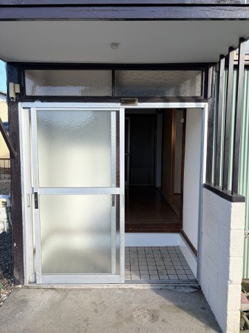 古谷貸家の玄関