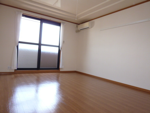 リベルテ北畝の居間・リビング|洋室