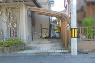 【駐車場】 | 駐車スペースは二カ所あります。