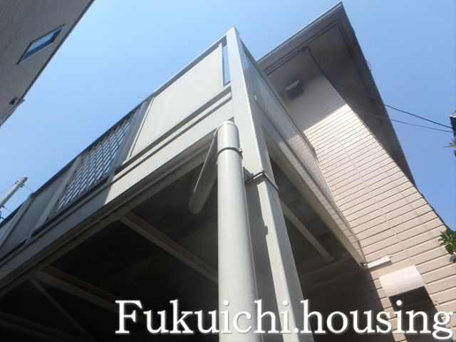 グランドゥール・エムワンの外観