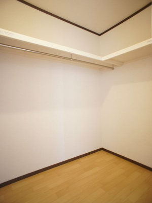 【収納】 | パルティールメゾンⅡ | ウォークインクロゼット付きでお部屋はスッキリ♪