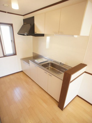 【キッチン】 | パルティールメゾンⅡ | オープンキッチン！窓があり明るいキッチンです♪