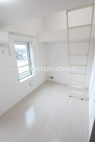 【洋室】 | Amitie Ojikamiya