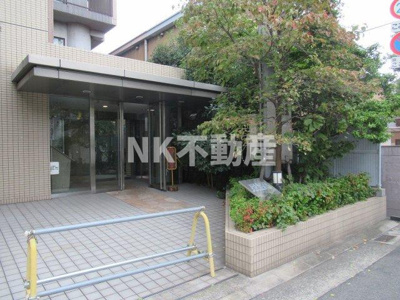 【エントランス】 | レシェンテオクノ（八戸ノ里賃貸） | ゆとりのあるエントランスです