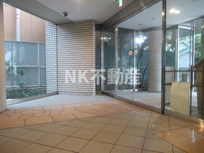 【ロビー】 | レシェンテオクノ（八戸ノ里賃貸） | 建物の内部です