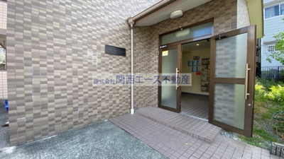 【エントランス】 | トゥ・レ・ジュ―