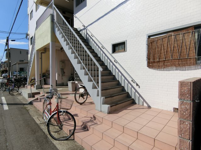 【エントランス】 | ハイクオリティ向陵