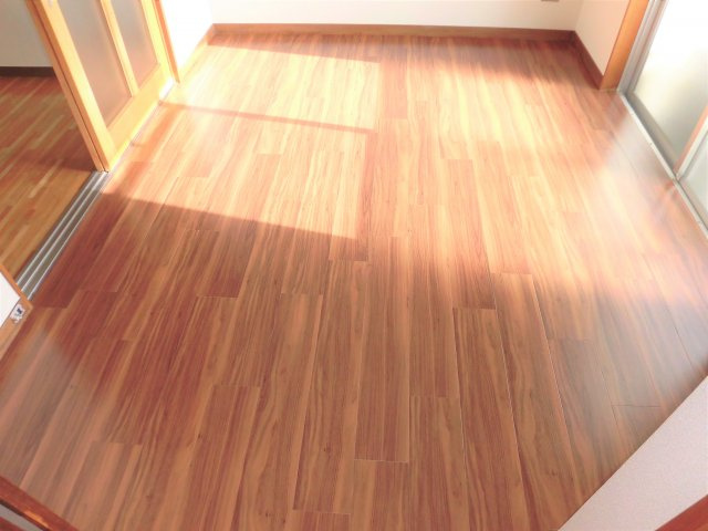 プレアール大垣東前の洋室