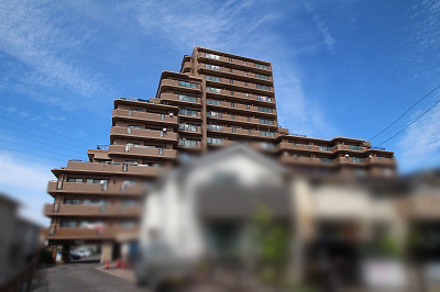 ダイナース小牧の外観