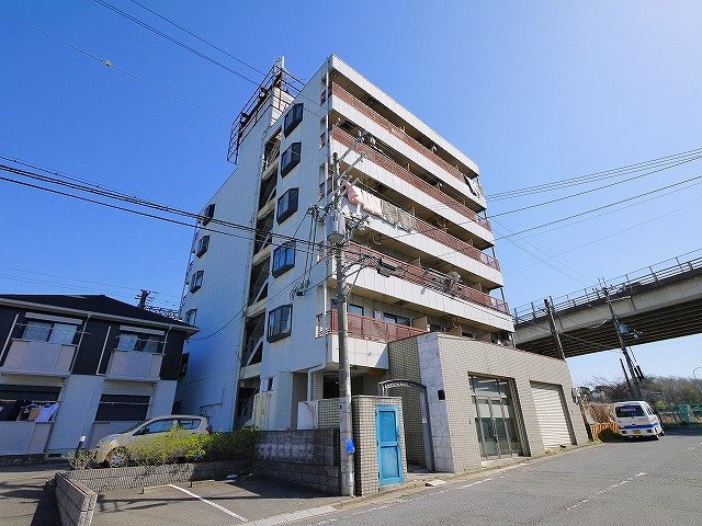 ダイヤモンドベイ平城山の外観