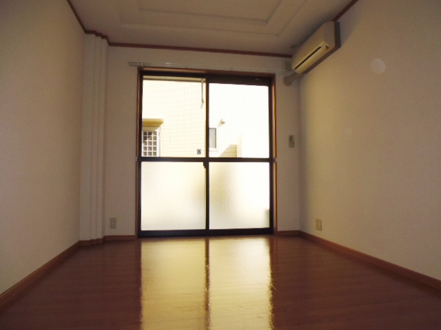 さくらガーデンの洋室