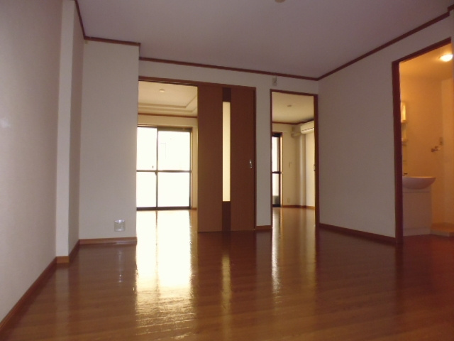 さくらガーデンの居間・リビング