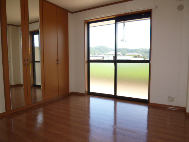 ブルトゥムの寝室|６.７帖