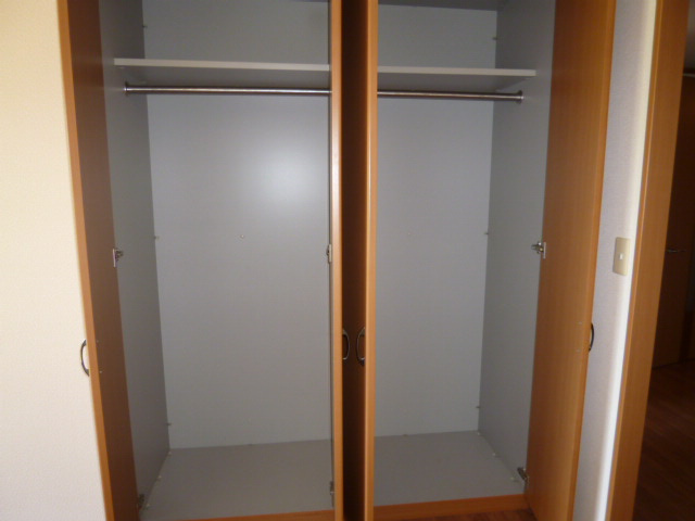 ブルトゥムの収納|クローゼット