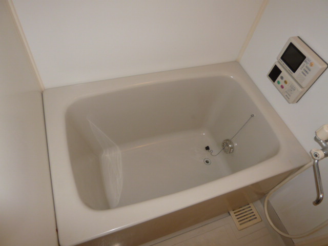 ブルトゥムの浴室|追い焚きバス