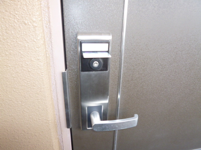 アルファの玄関|カードキー