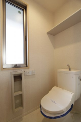 【トイレ】 | リーフコート高山台 | 落ち着いた色調のトイレです