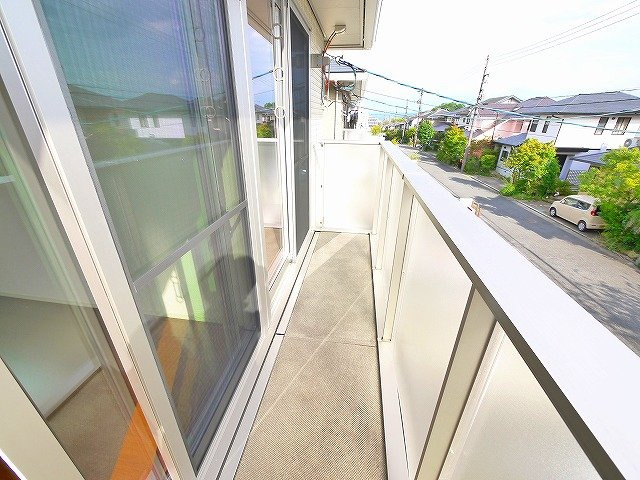 アウスレーゼ　Ａ棟のバルコニー|バルコニーからの眺めを楽しみながら食事をしませんか