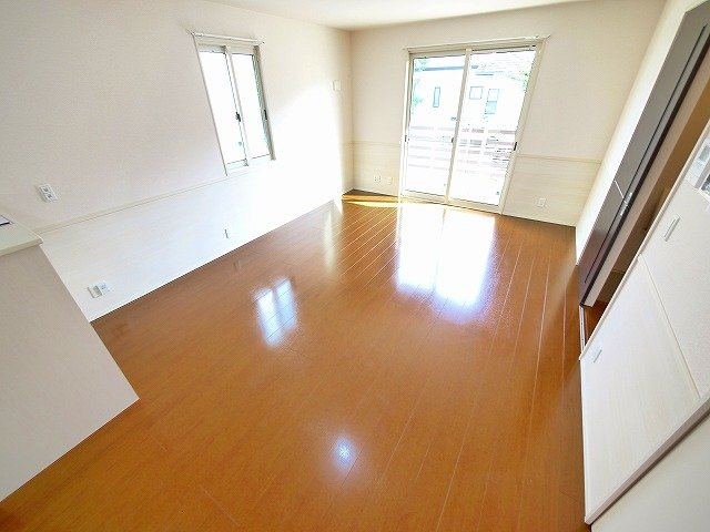 アウスレーゼ　Ａ棟の居間・リビング|おしゃれな居間です