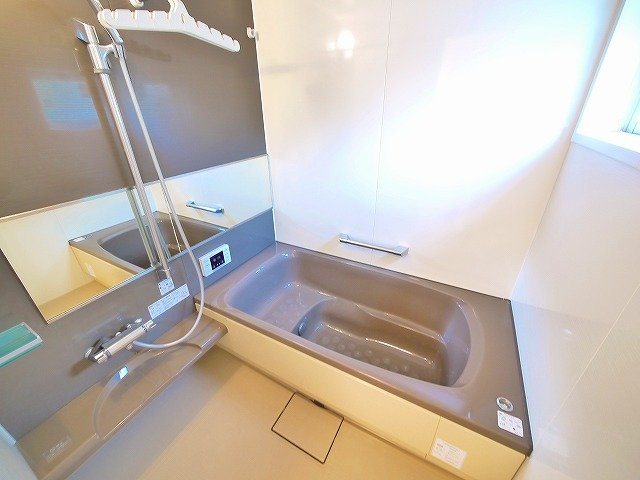 アウスレーゼ　Ａ棟の浴室|お風呂で日々の疲れを落としましょう