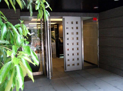 【エントランス】 | グラツィオーソ神楽坂ウェスト