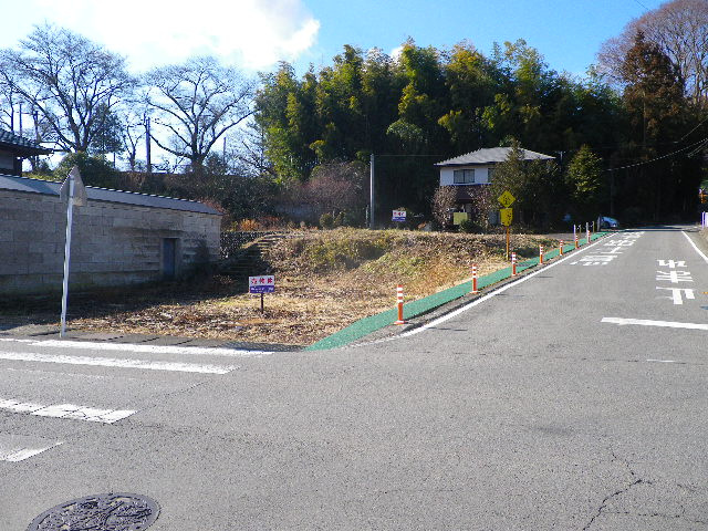 【前面道路含む現地写真】